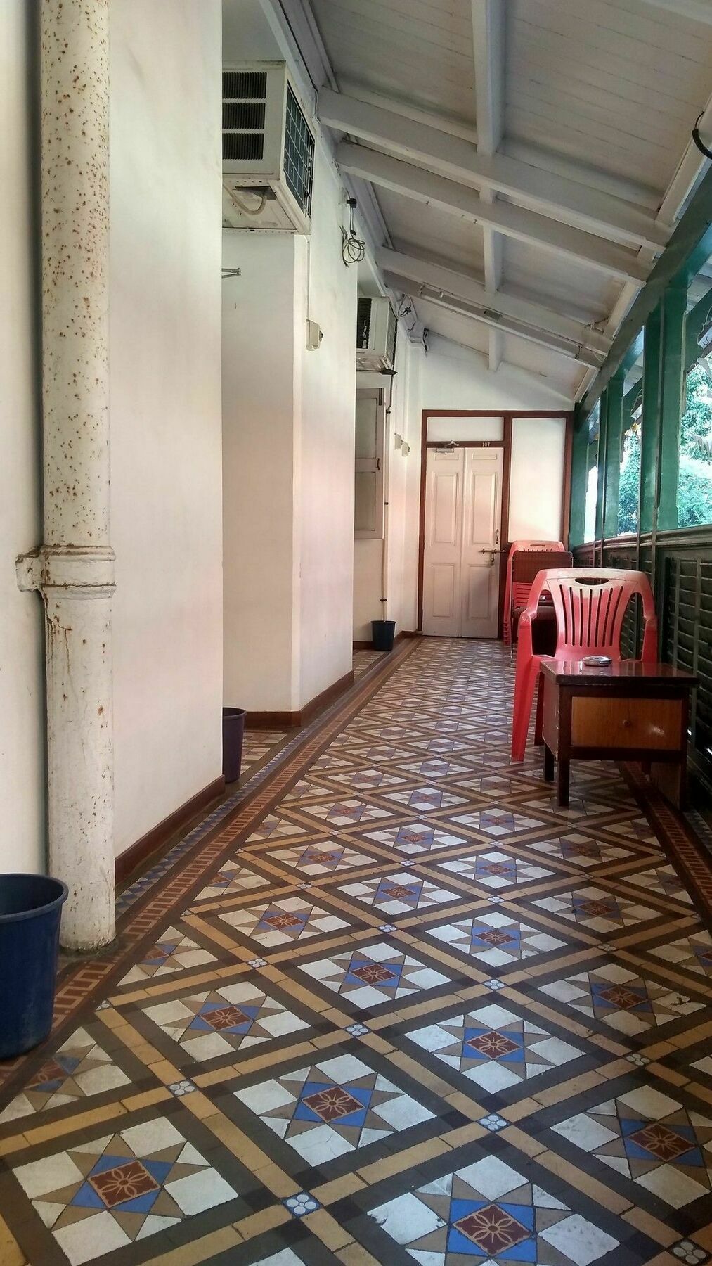 Carlton Hotel Mumbai - Behind Taj Mahal Palace Colaba Мумбаї Екстер'єр фото